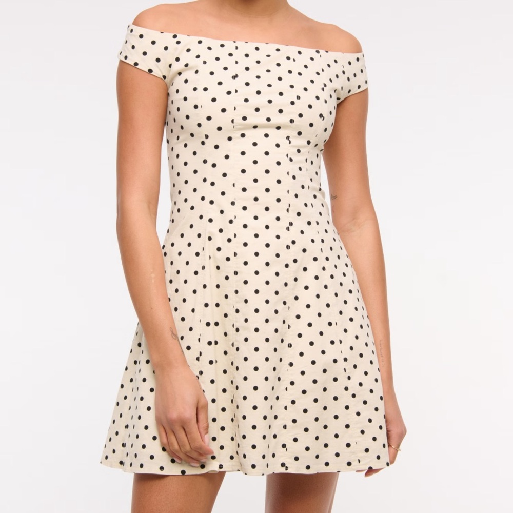 NWT A&F Mila Off-The-Shoulder Mini Dress